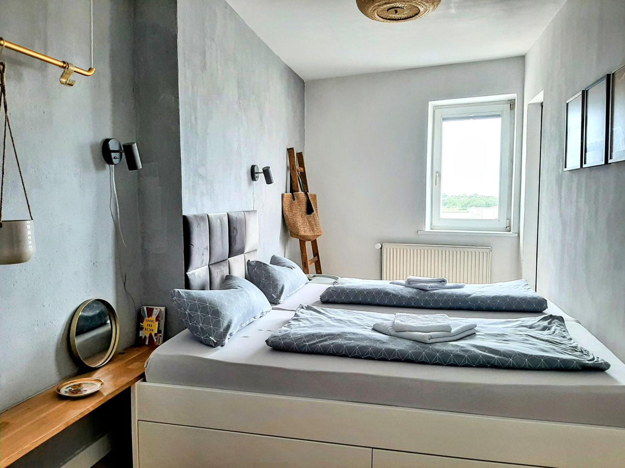 Ueber Den Daechern Der Altstadt Росток Екстериор снимка
